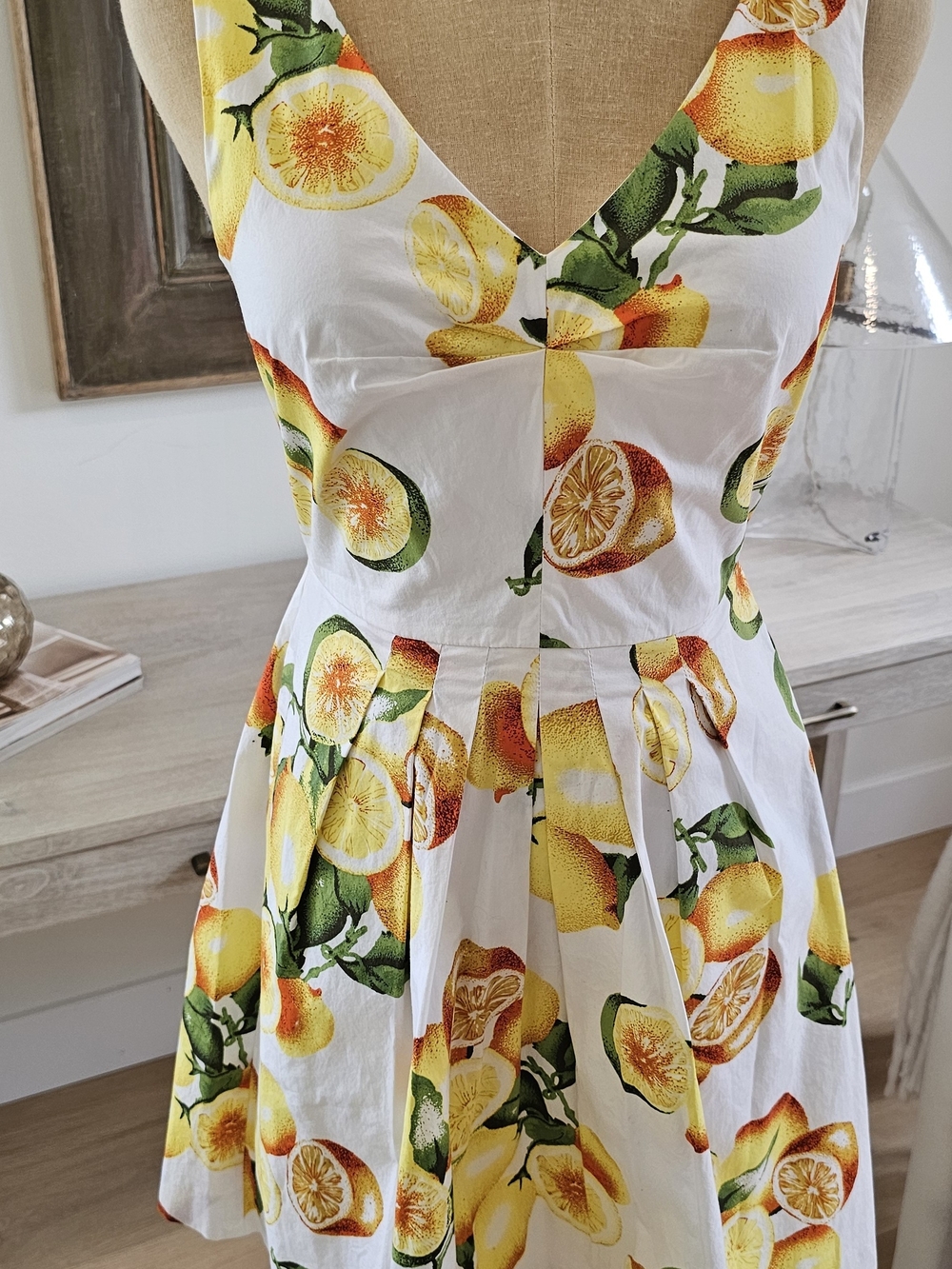 Banana Republic White Lemon-Print Sleeveless Summer Dress Size 2P